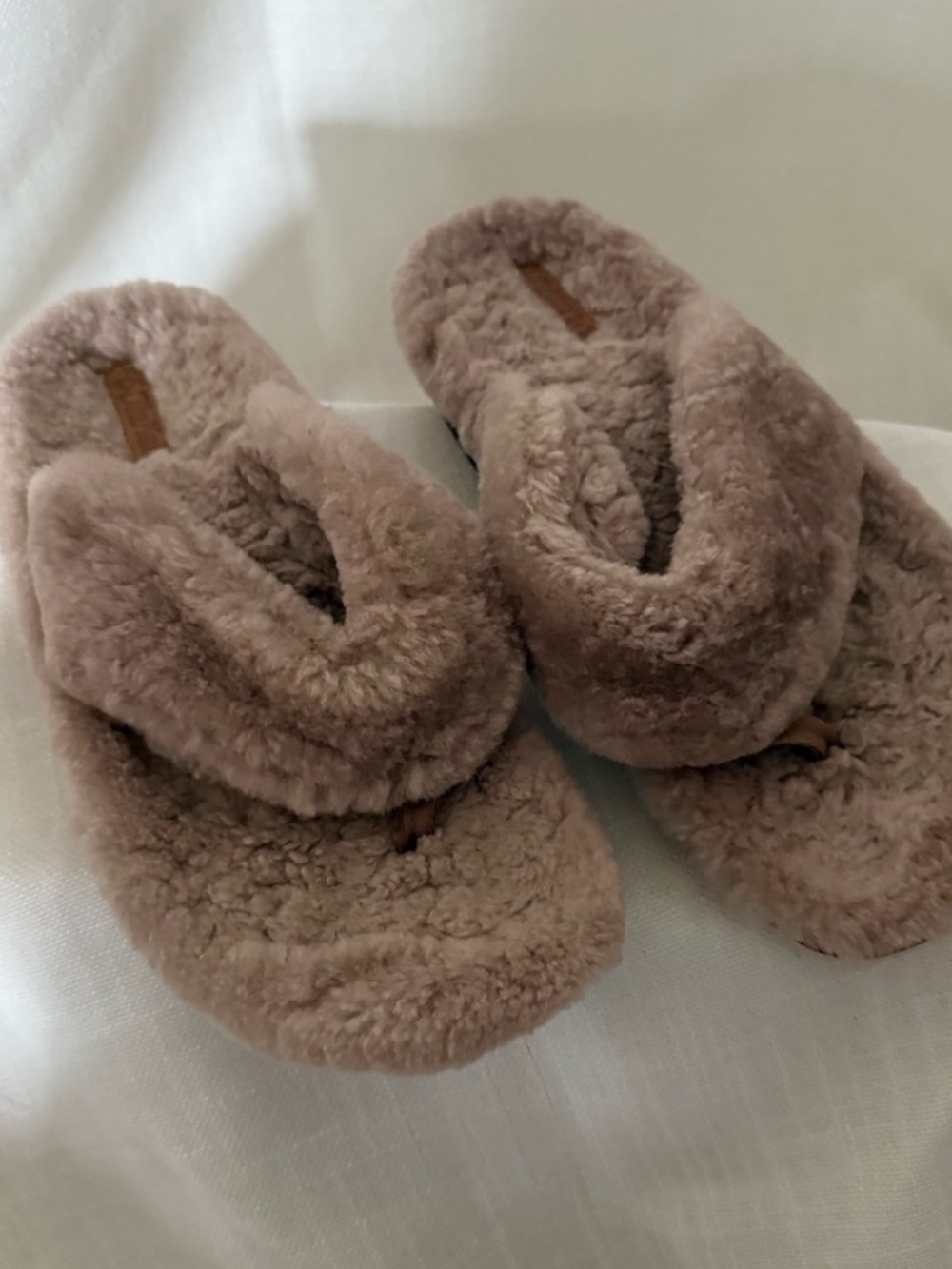 OluKai Women's Plush Fuzzy Flip Flop Slippers - Dusty Mauve